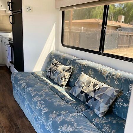 Rv2 Stunning Rv Private Netflix Freeparking Hotel Moreno Valley Kültér fotó