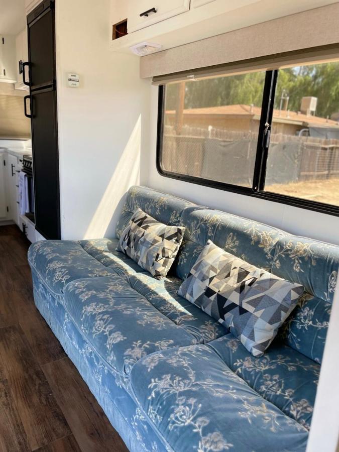 Rv2 Stunning Rv Private Netflix Freeparking Hotel Moreno Valley Kültér fotó